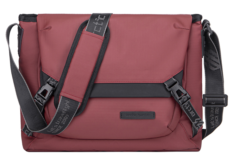ARCTIC HUNTER τσάντα ώμου K00528 με θήκη tablet, 10L, κόκκινη - ARCTIC HUNTER 110861
